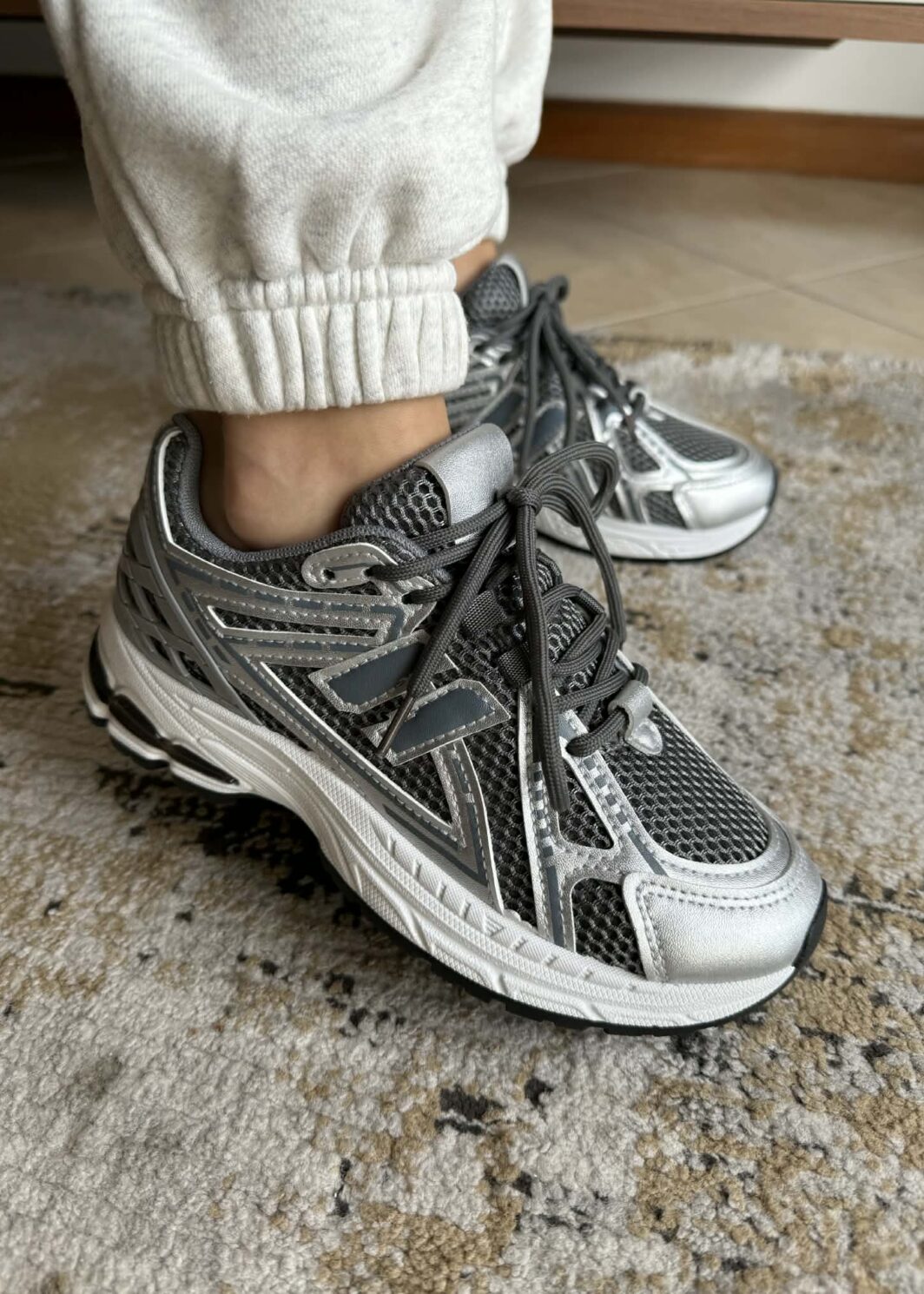 Ténis Desportivo Cinza Conforto