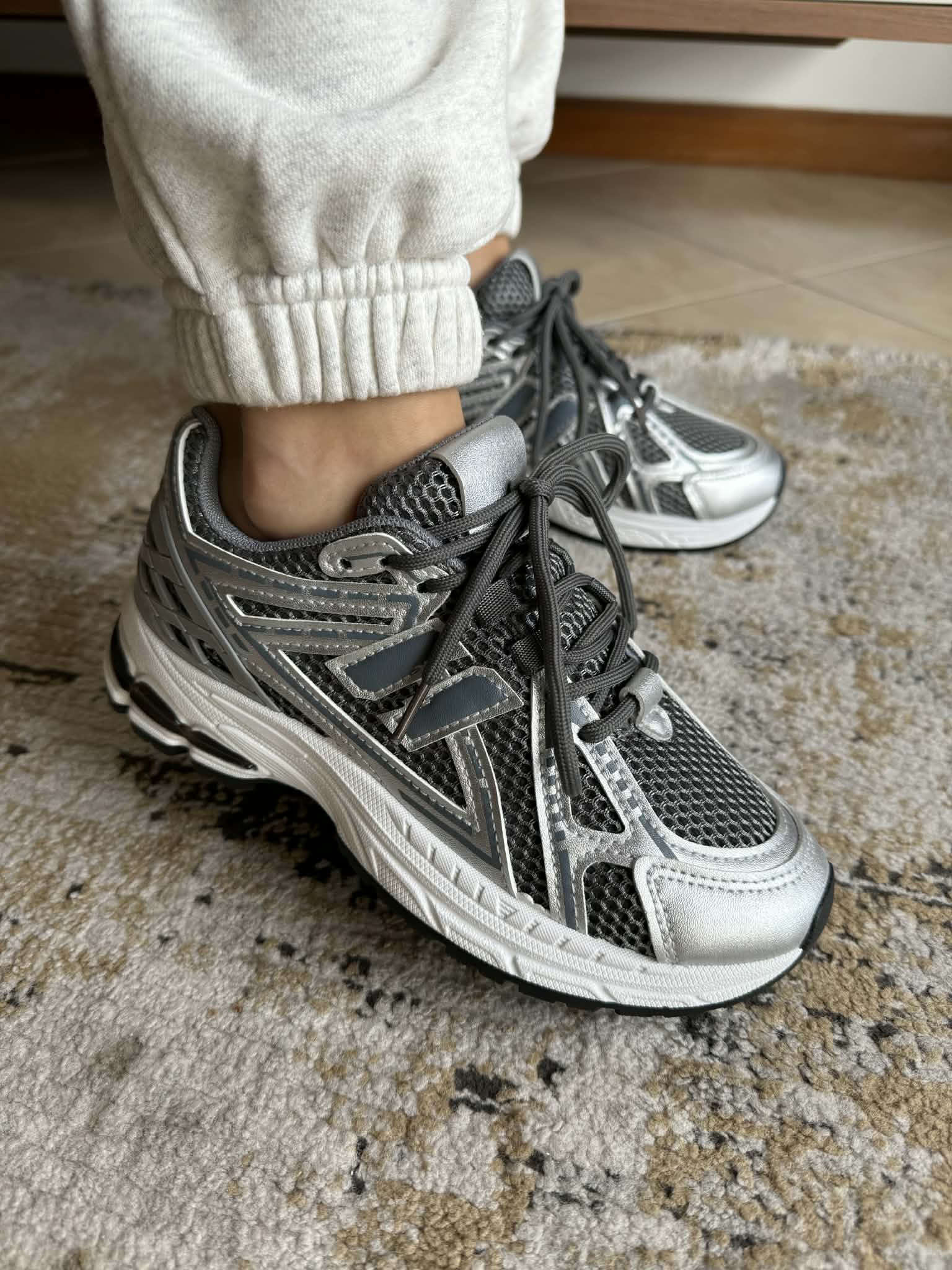 Ténis Desportivo Cinza Conforto