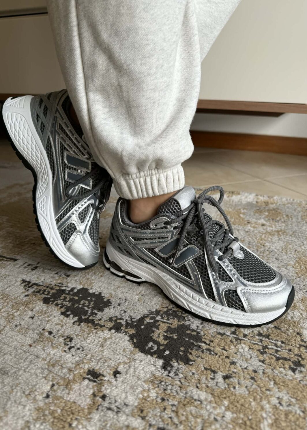 Ténis Desportivo Cinza Conforto