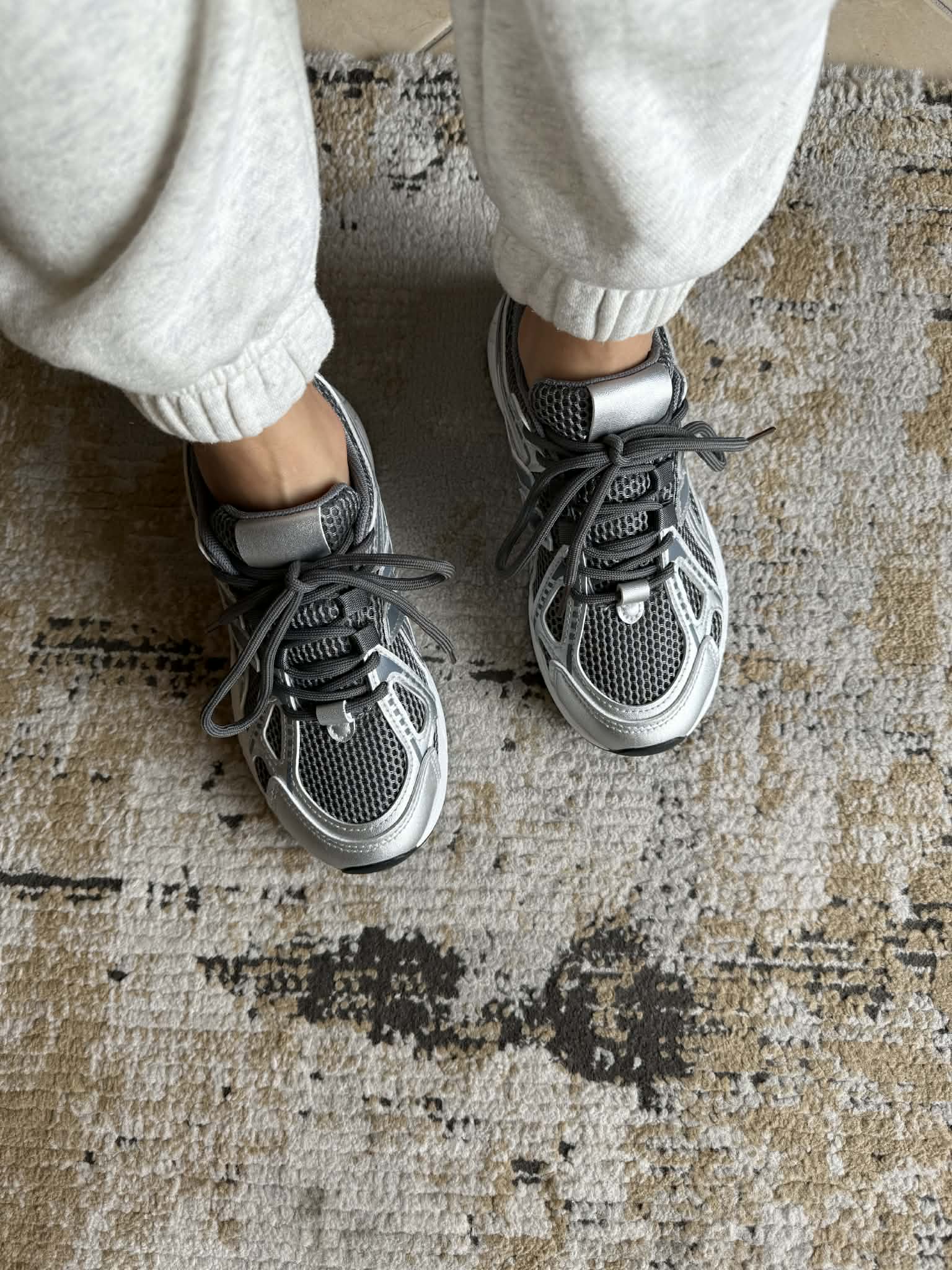 Ténis Desportivo Cinza Conforto