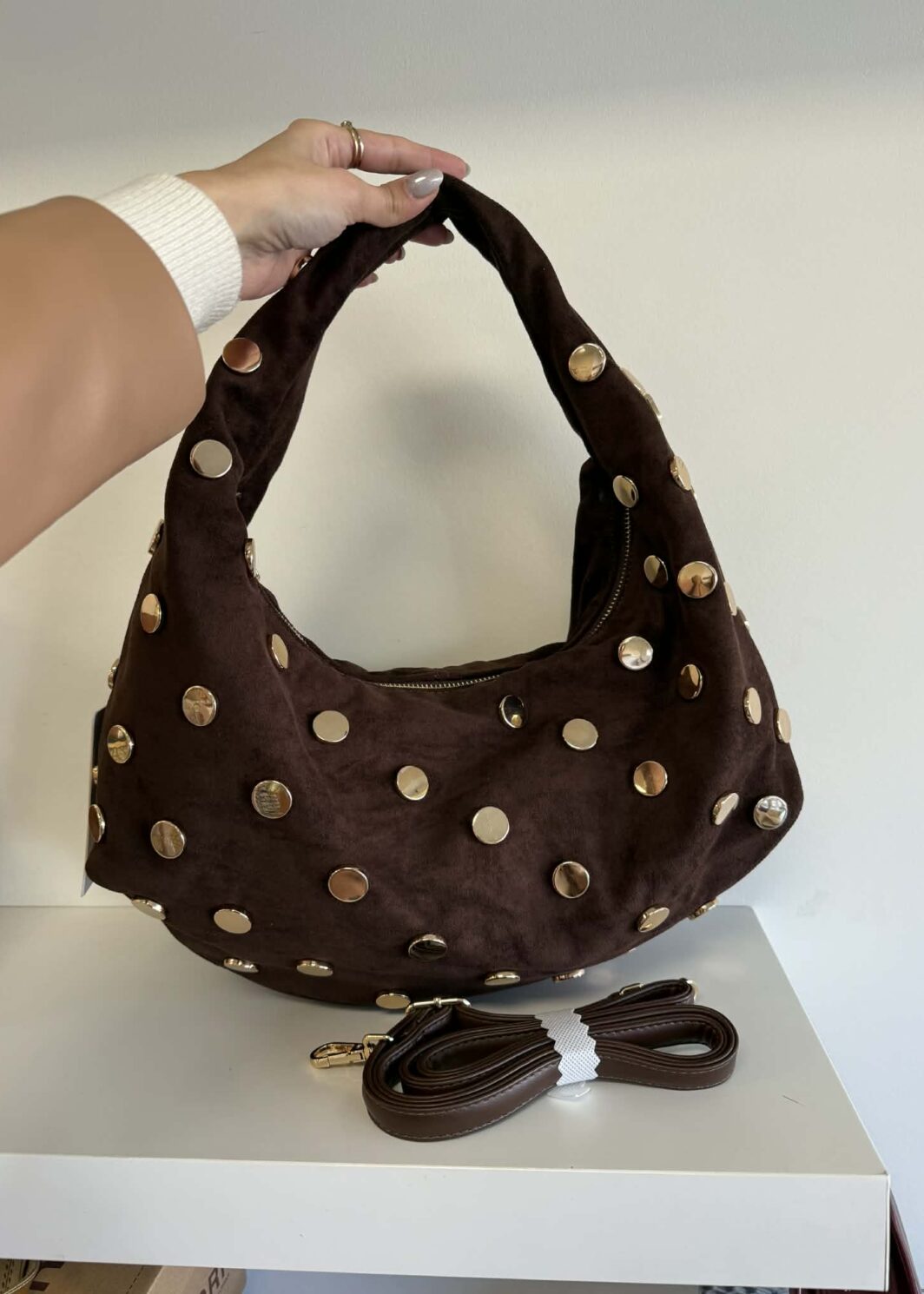Mala Castanha Tachas Douradas
