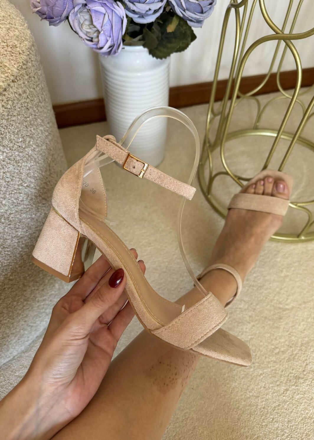Sandália Elegante Bege