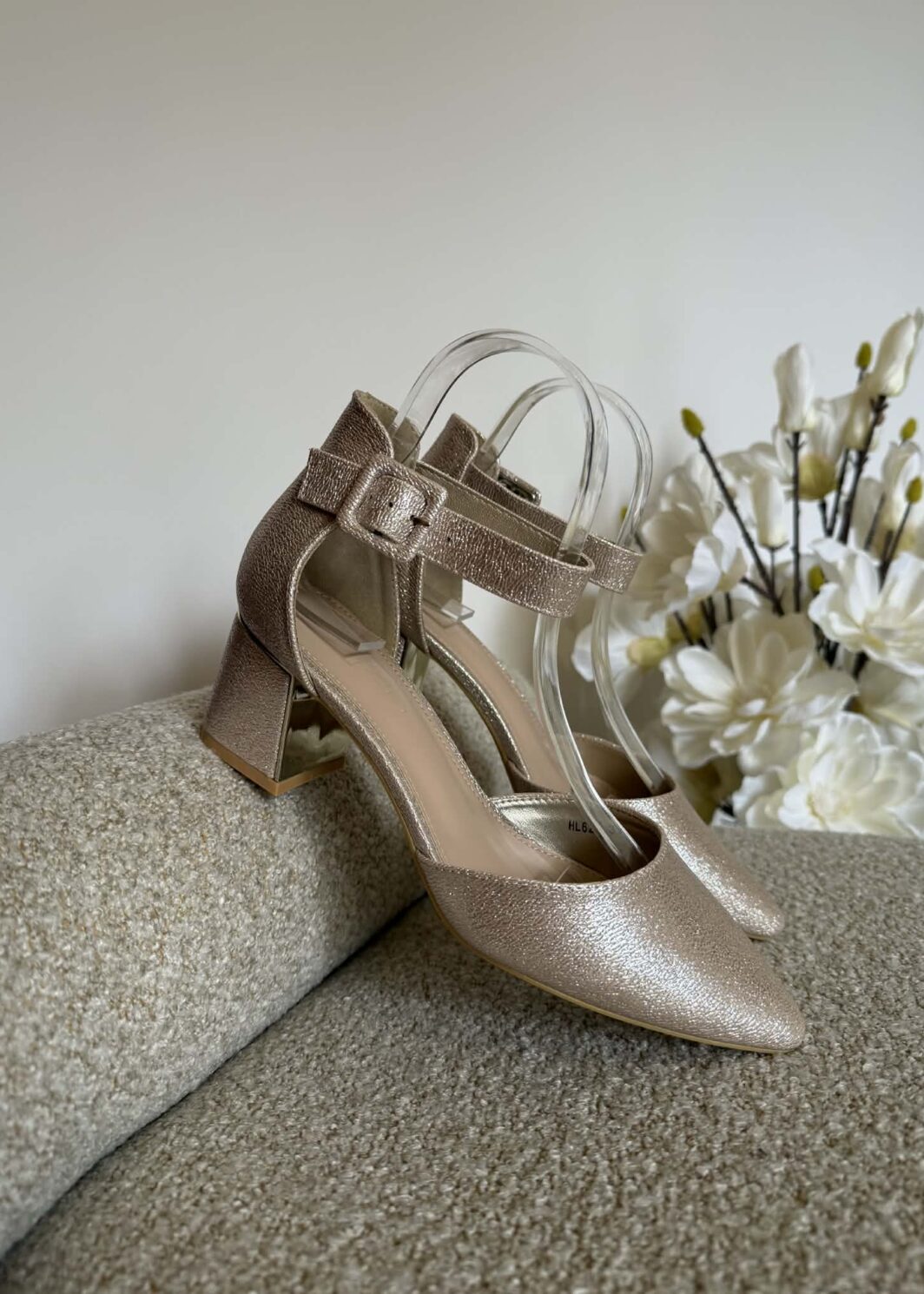 Sapato Dourado 5cm