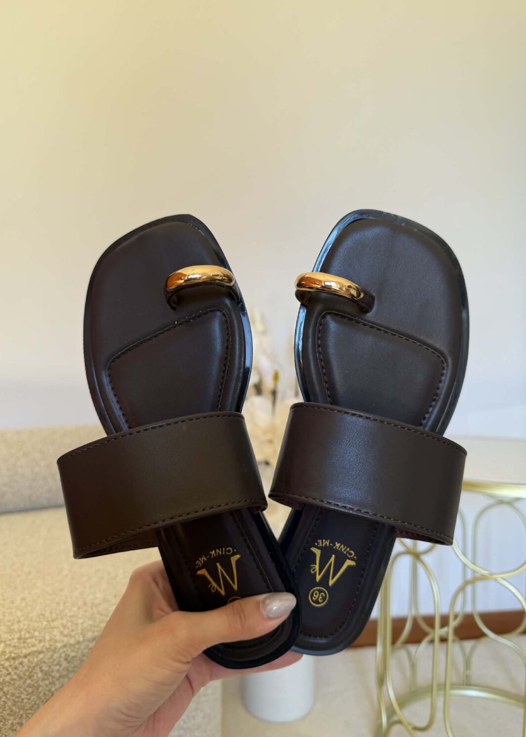 Chinelo Efeito Anel - Chocolate