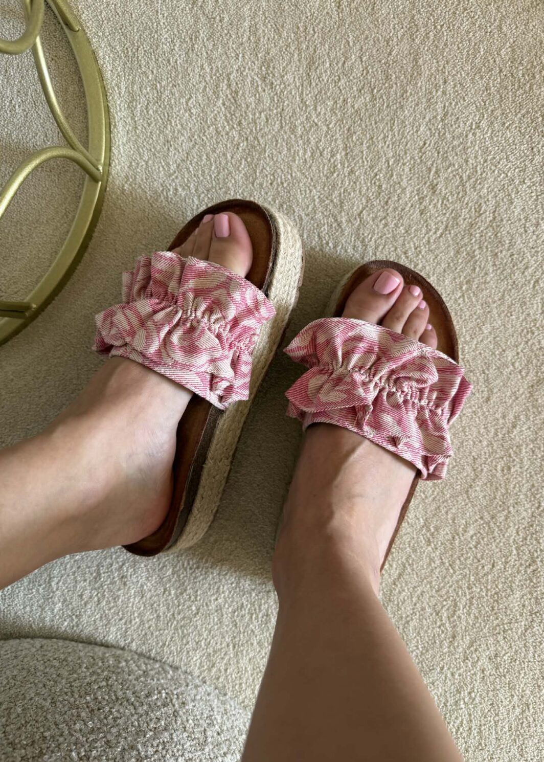 Chinelo Plataforma Folhos - Rosa