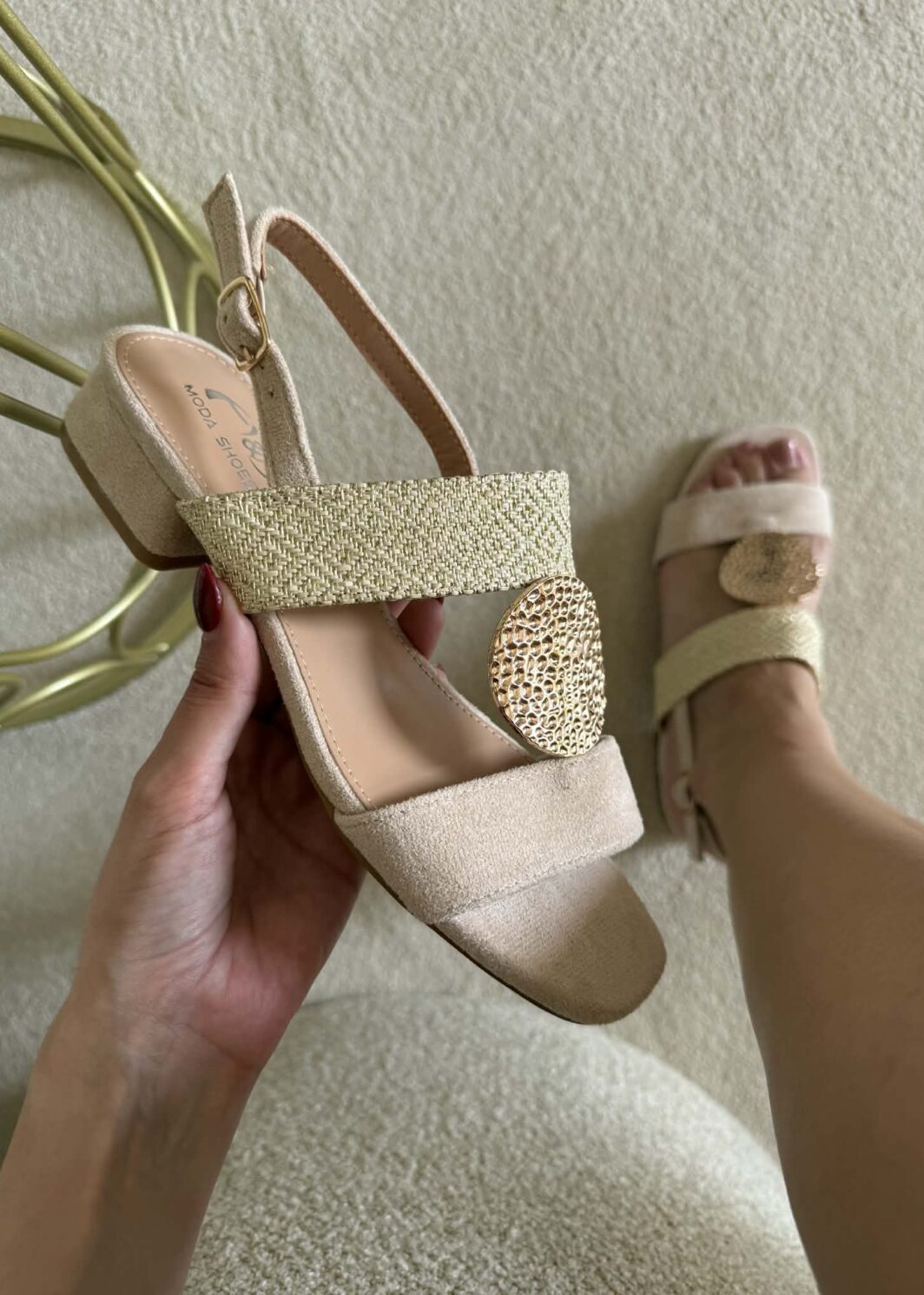 Sandália Design Elegante - Bege