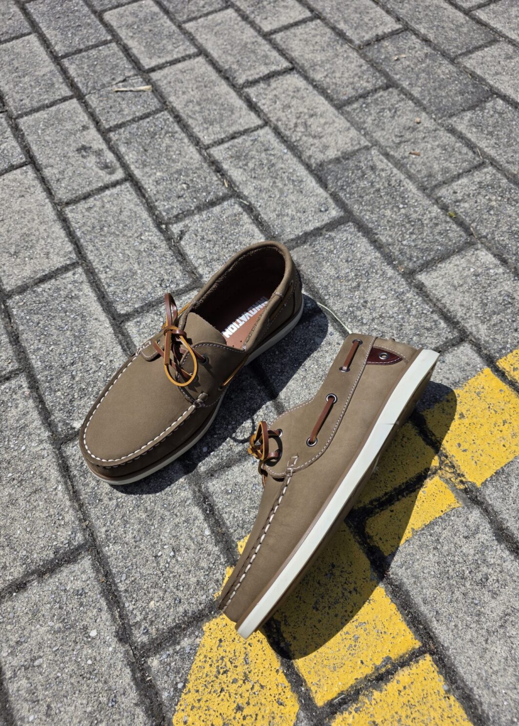 Sapato vela taupe