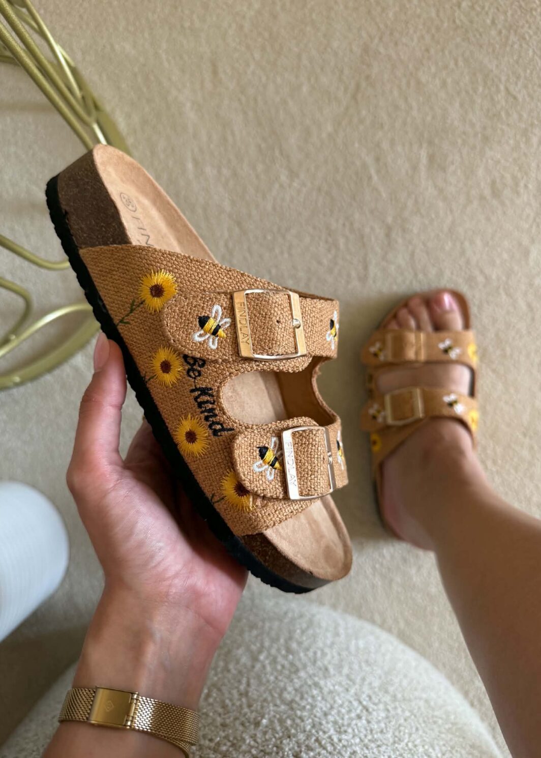 Chinelo Be Kind Camel