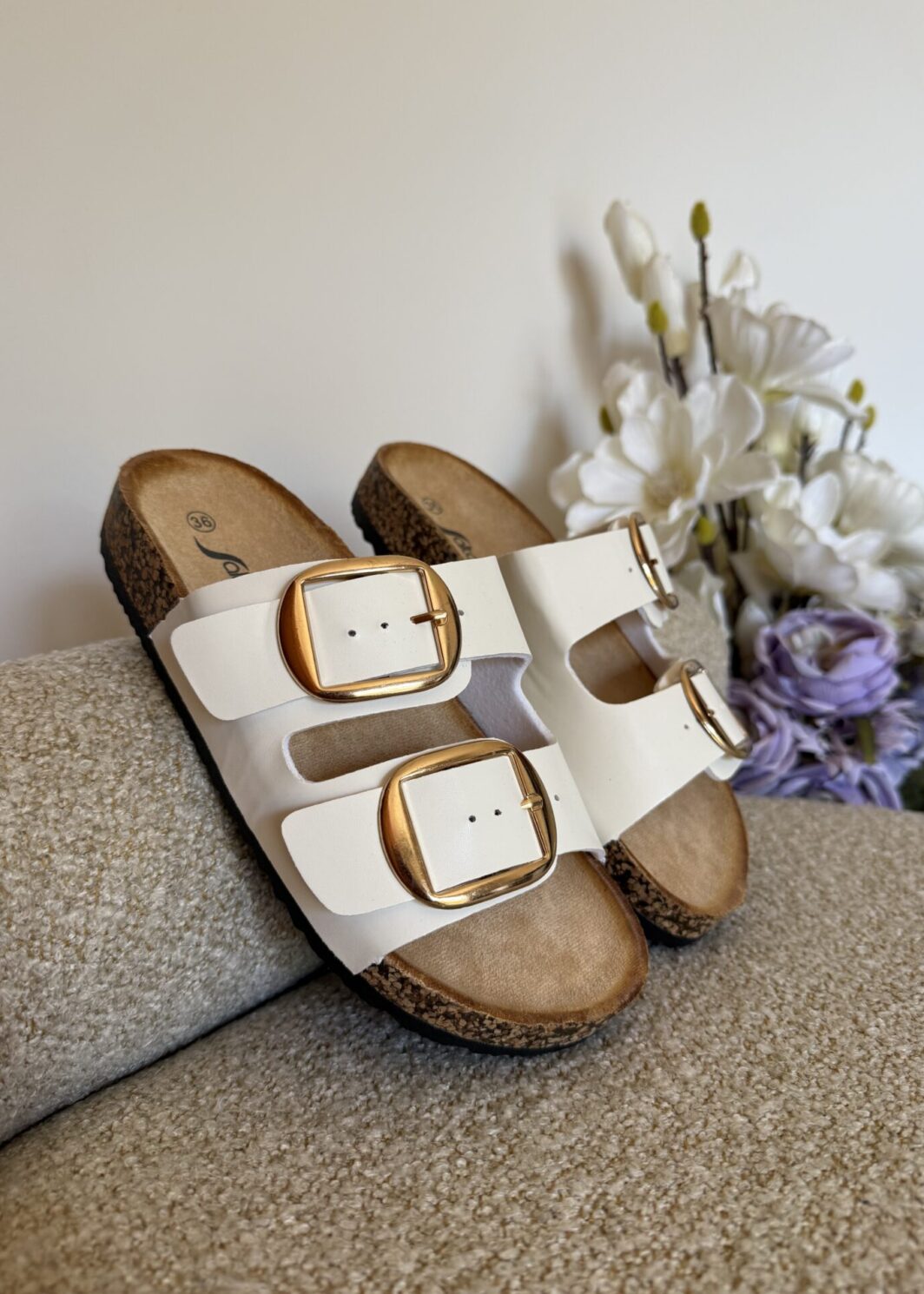 Chinelo Anatómico Fivelas - Branco