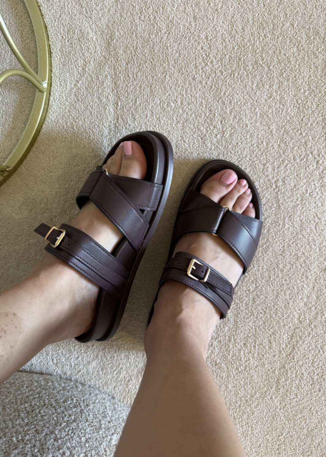 Chinelo Sergio Todzi - Chocolate