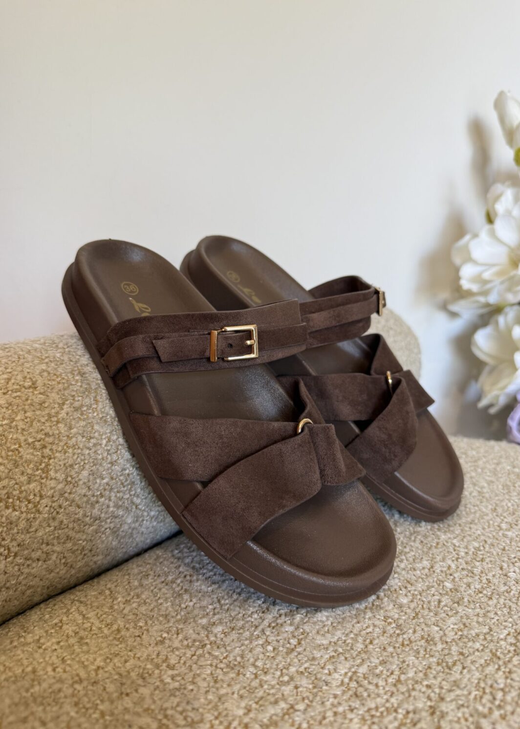 Chinelo Love'it Suede - Castanho