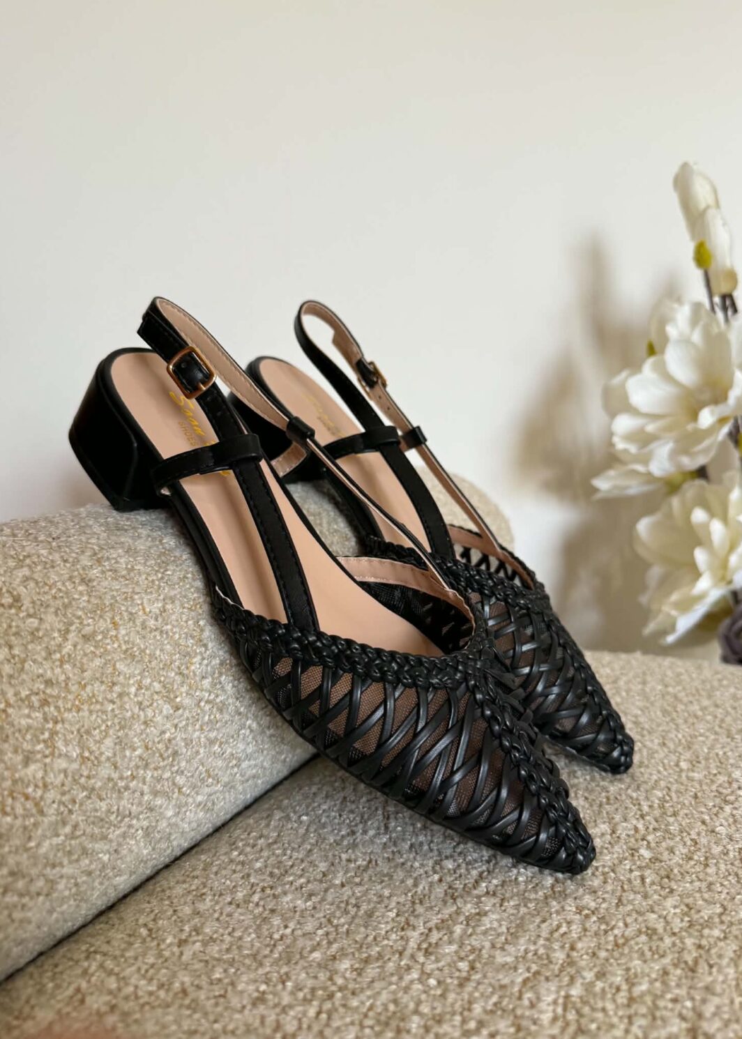 Sapato Bicudo Slingback - Preto