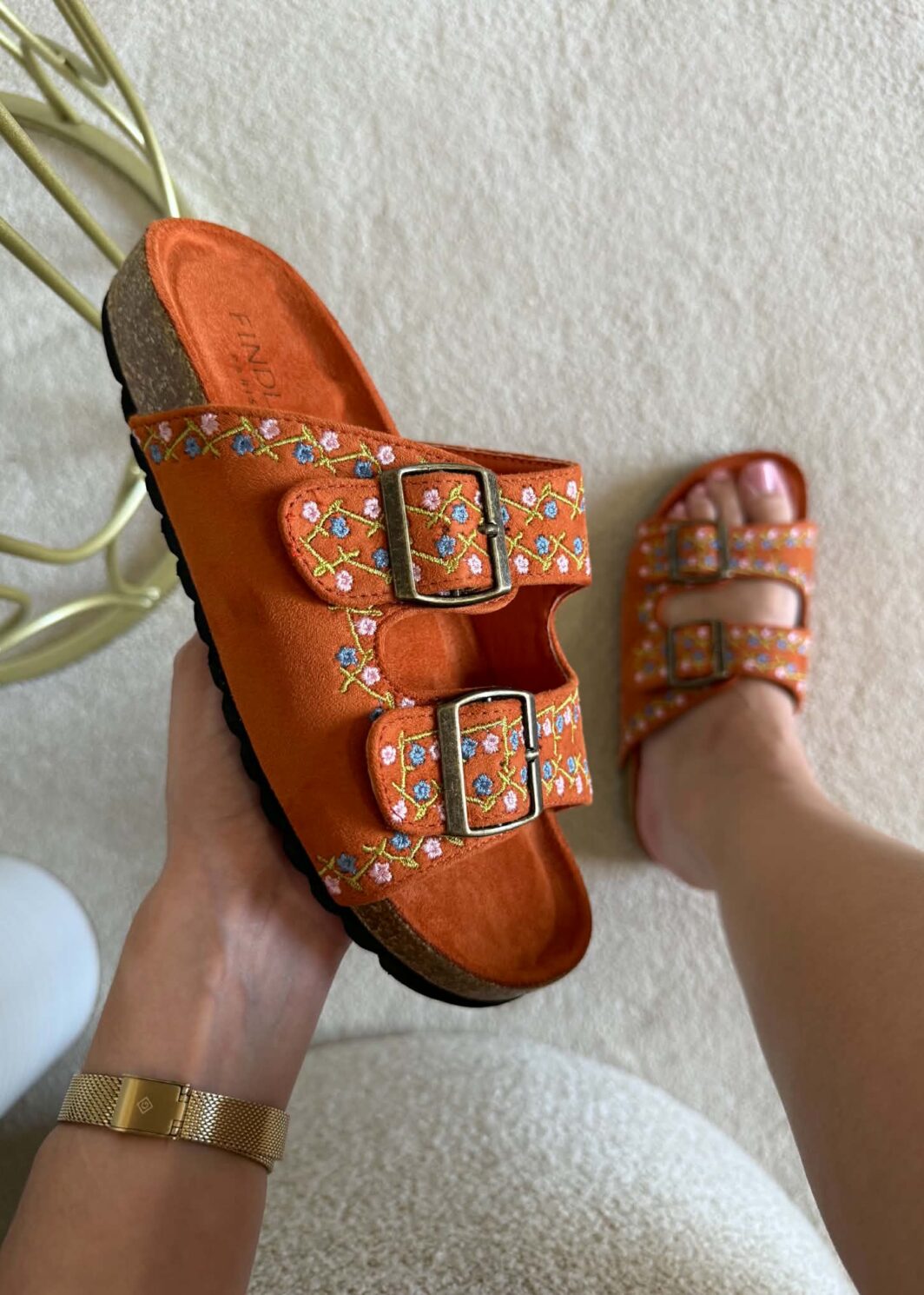 Chinelo Findlay Bordado - Laranja