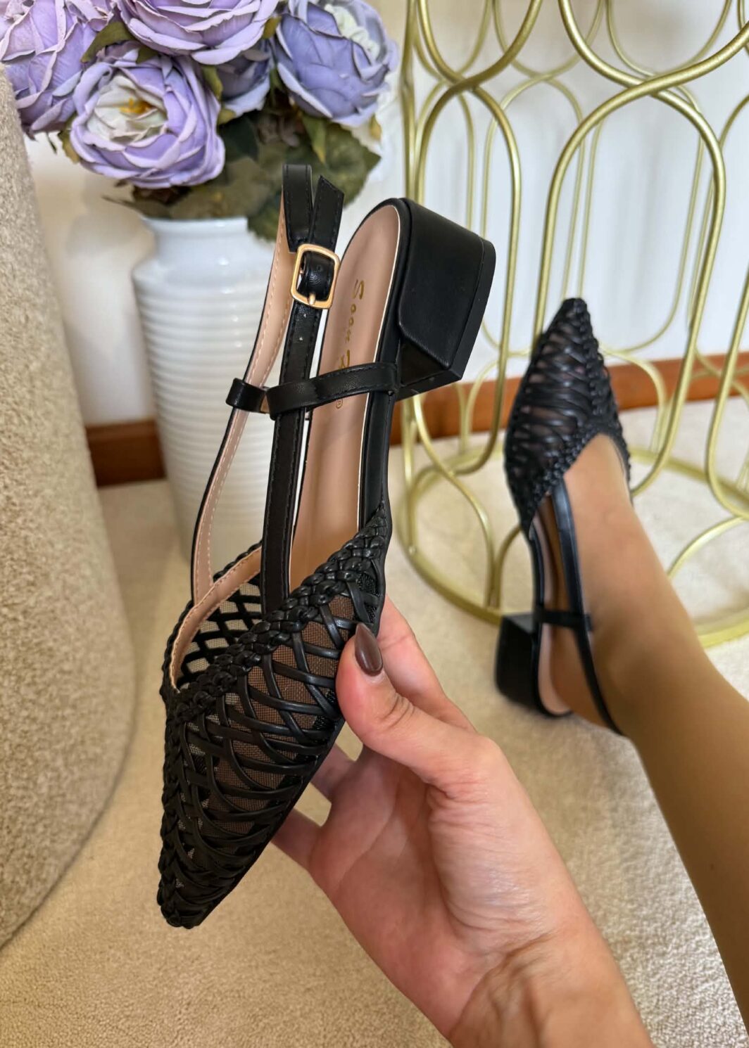 Sapato Bicudo Slingback - Preto
