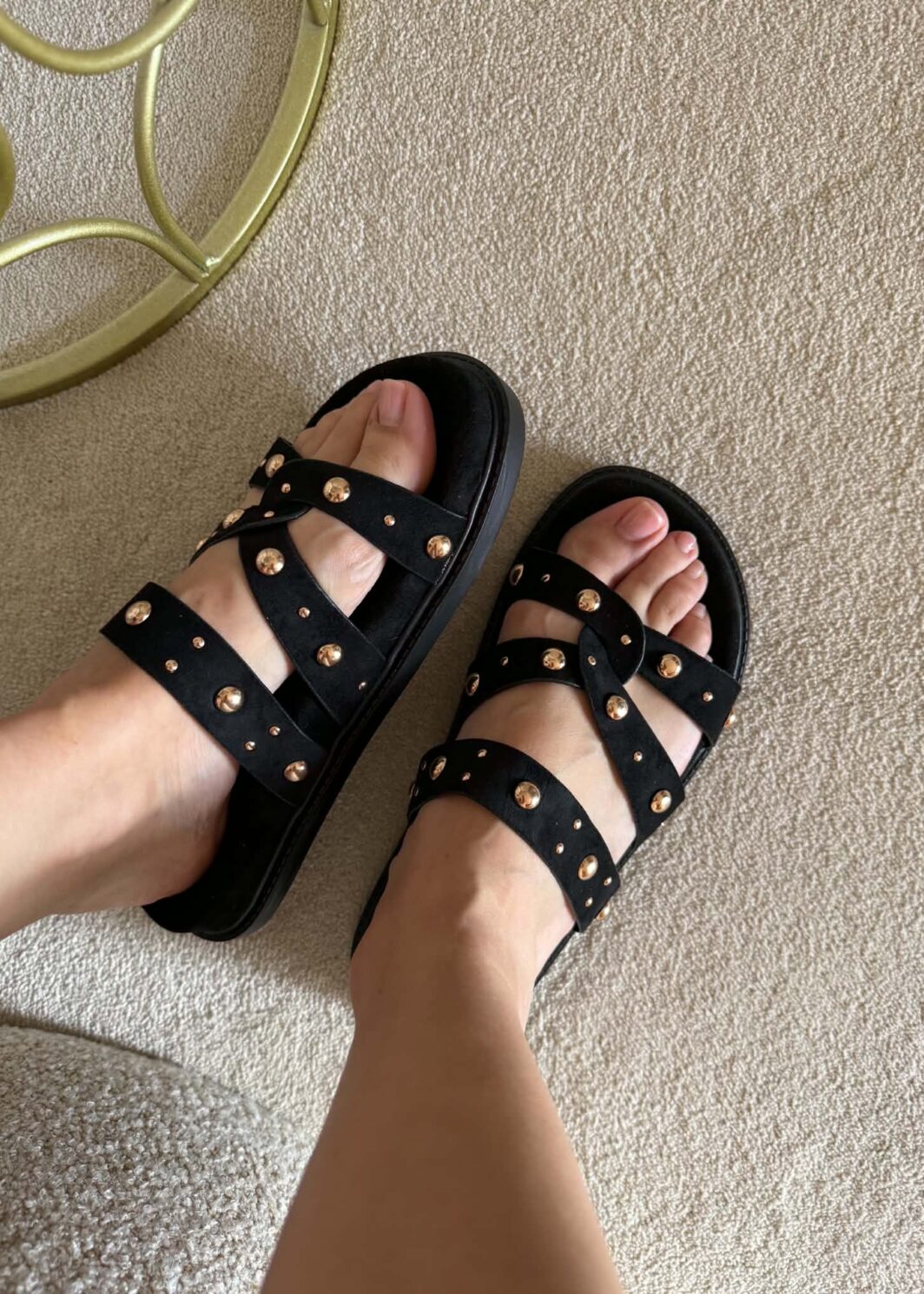 Chinelo inia Tachas - Preto