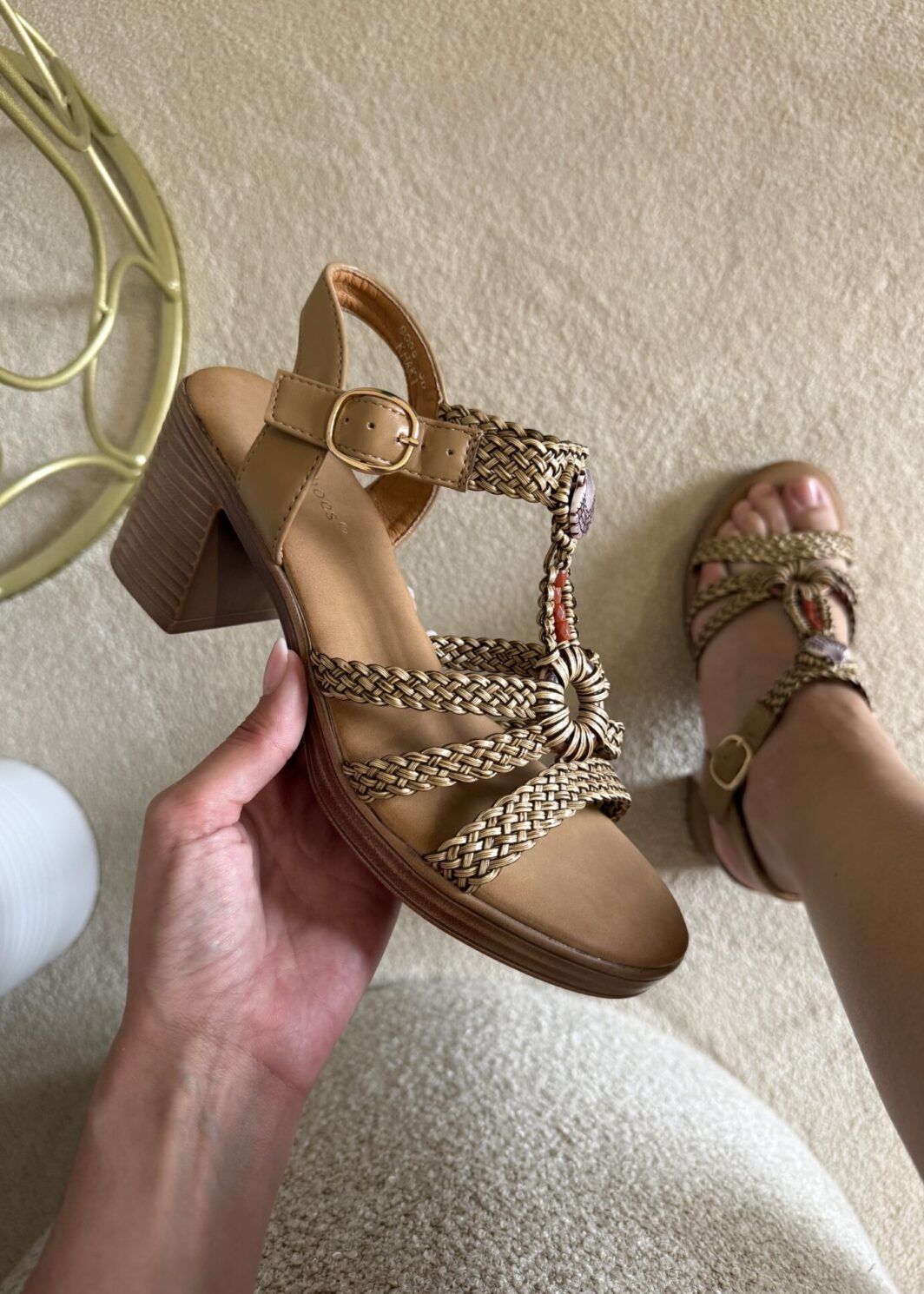 Sandália Ideal Shoes Entrançada