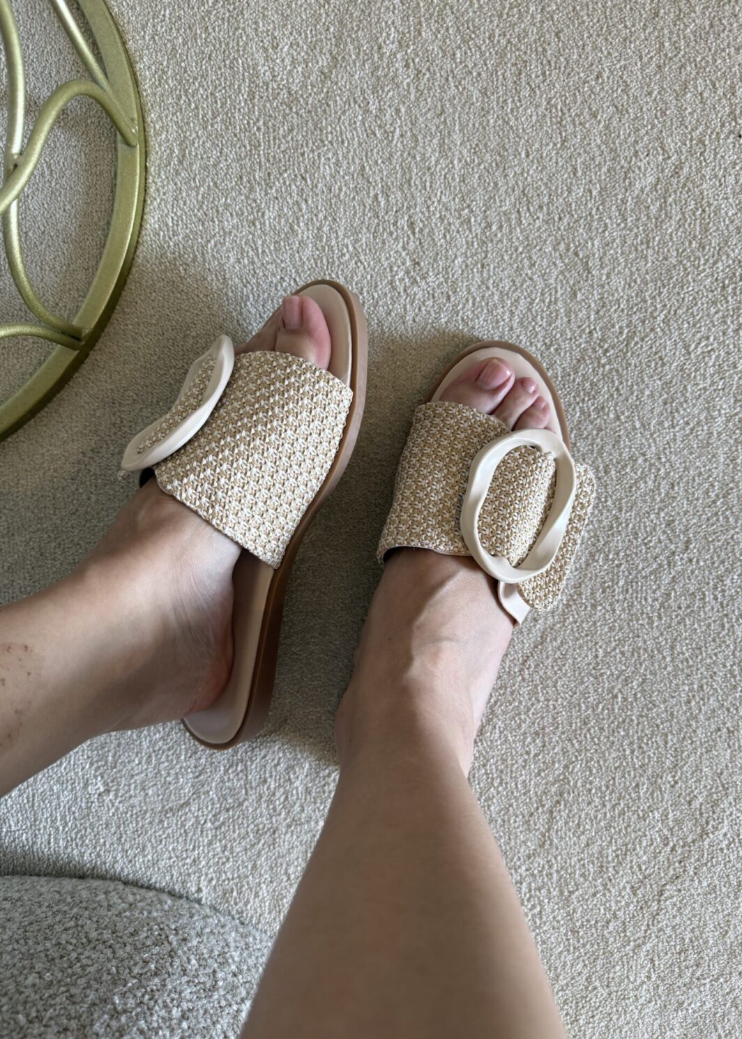 Chinelo Findlay Bege