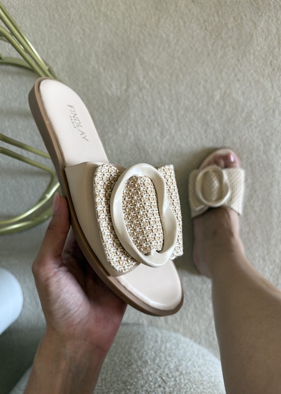 Chinelo Findlay Bege
