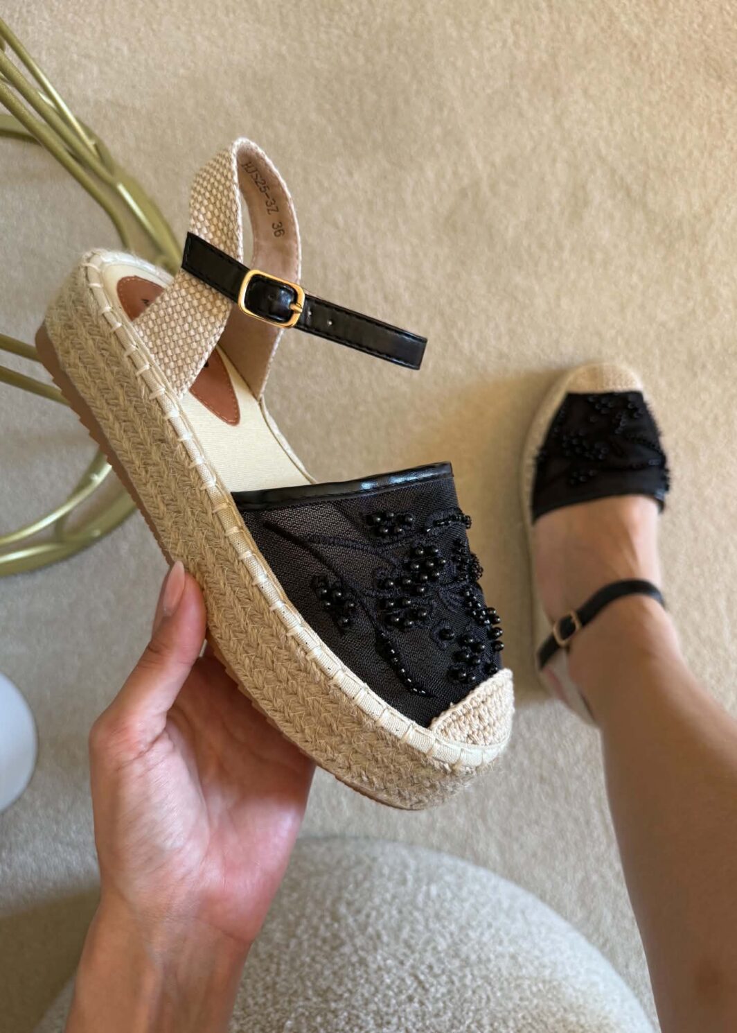 Alpercata Bordadas com Missangas - Preto
