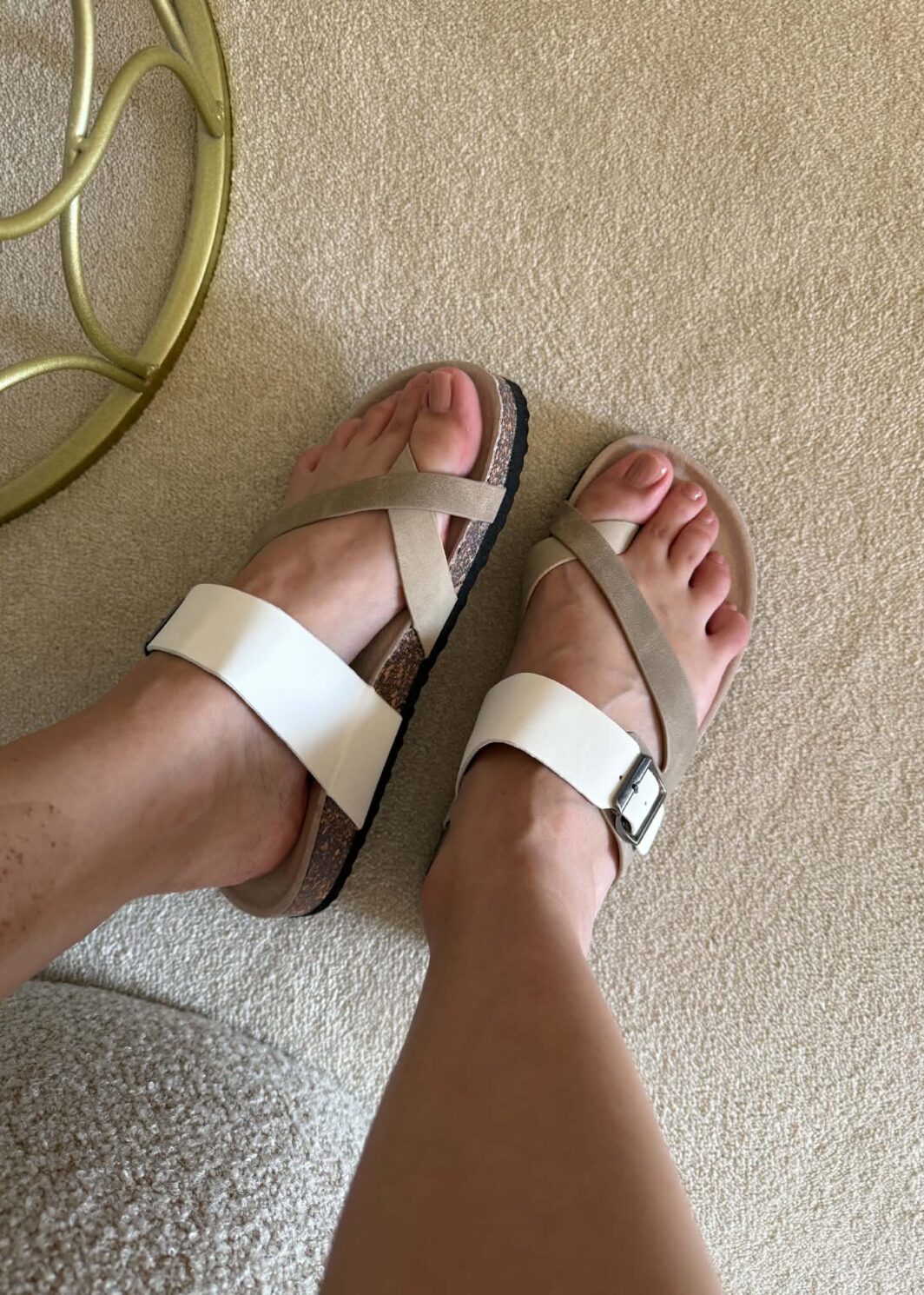 Chinelo Bicolor Com Fivela - Branco