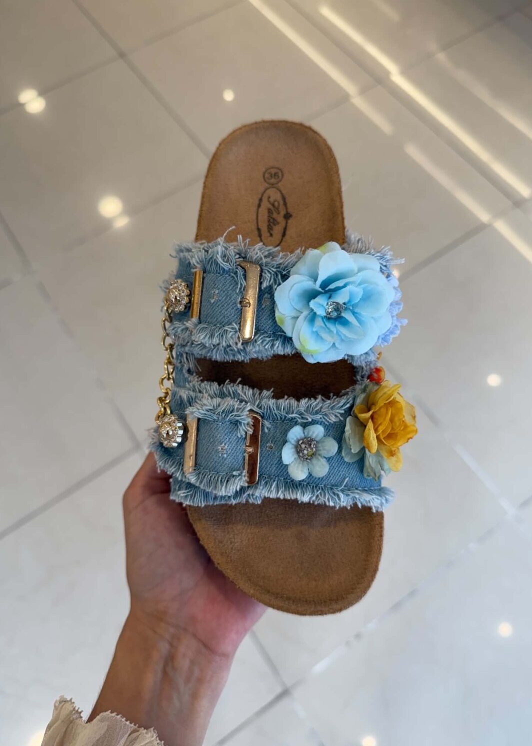 Chinelo Flower Power - Azul claro