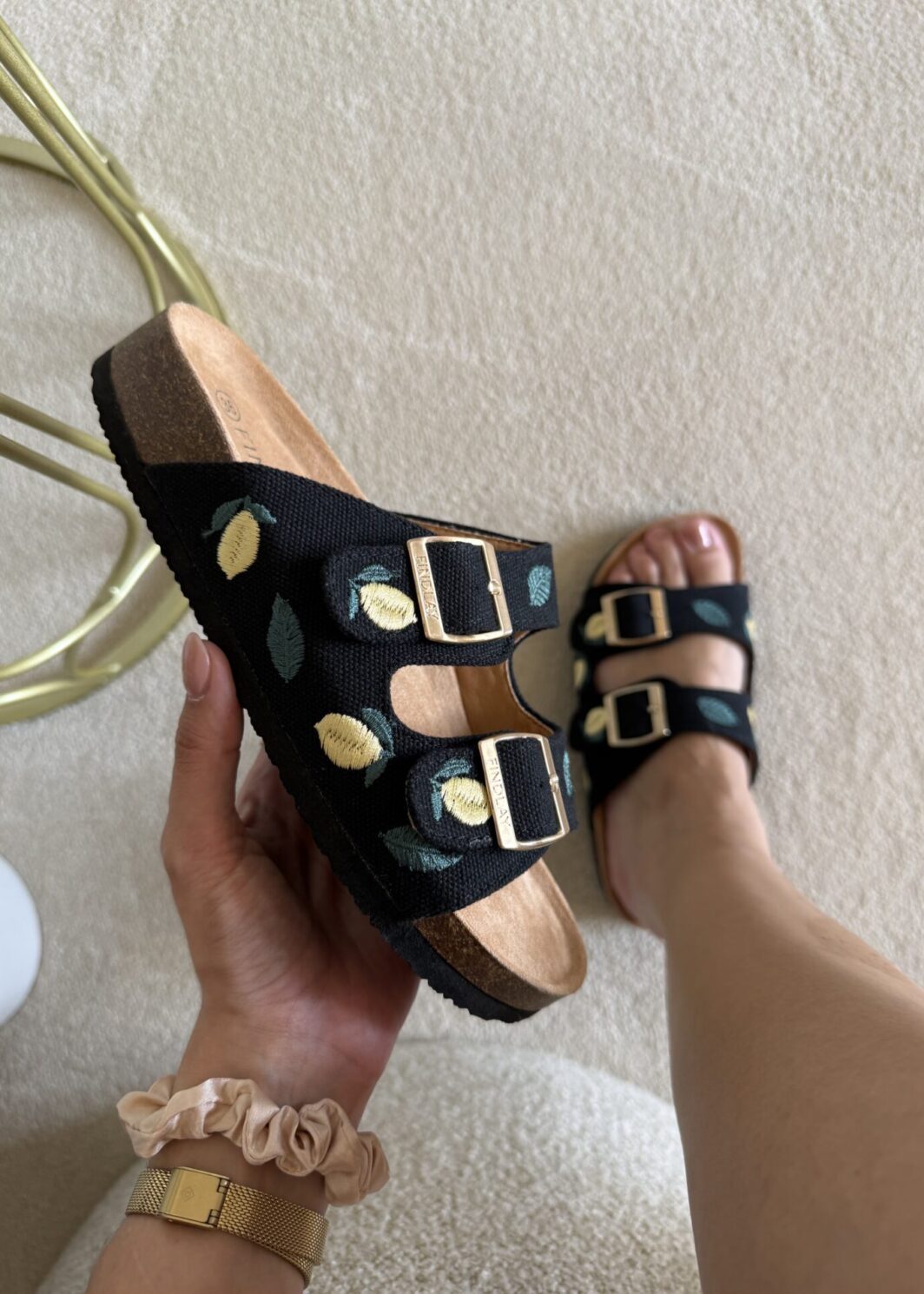 Chinelo limão preto